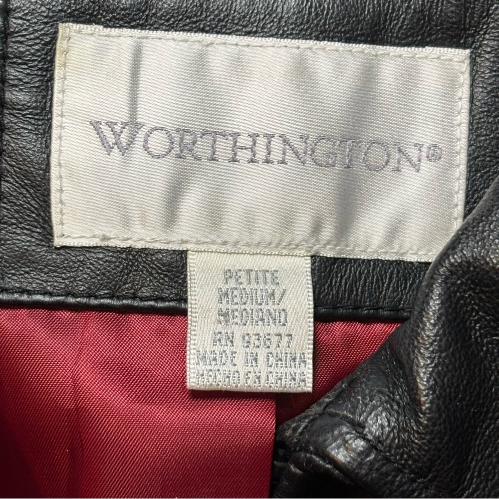 Worthington Women’s Black Genuine Leather Zip Jacket Red Lining Petite Medium - Picture 4 of 8